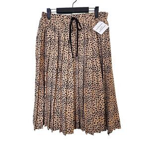 Mikarose animal print pleated skirt.  NWT. L.
